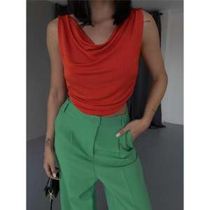 DEGAJE เสื้อเบลาส์สายเดี่ยวสีส้มสำหรับผู้หญิง ดีไซน์สายรัดสุดเก๋ - Product Image 2