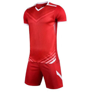 Maillot de football vintage classique en gros, uniforme de club personnalisé avec impression numérique, maillot d'équipe de football court de haute qualité extensible dans les quatre sens - Product Image 5