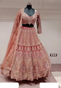 Robe en georgette brodée chic pour femme adaptée aux cérémonies de fêtes et aux événements indiens traditionnels - Product Image 5