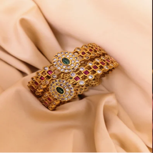 Brazalete de latón tradicional del sur de la India con el detalle perfecto - Product Image 6