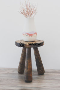 Tabouret moderne en bois massif artisanal élégant avec revêtement en velours réglable pour appartement, ferme, chambre à coucher, école, utilisation Tradebyd - Product Image 2