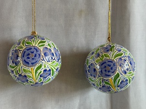 Festivo 8 cm papel Mache BOLA DE Navidad y adornos de árbol decoraciones de temporada navideña - Product Image 2