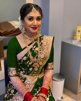 Saris Banarasi en Soie de Qualité Supérieure, Look Indien Élégant pour Soirées, Prix de Gros avec Magnifiques Tissages