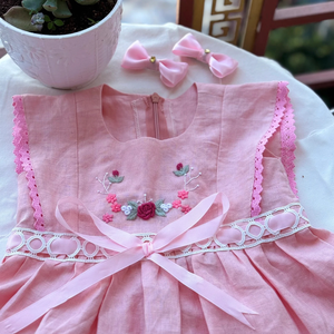 Robe brodée à la main en lin doux pour bébé fille Style décontracté pour le premier anniversaire des tout-petits OEM Made in Vietnam - Product Image 4