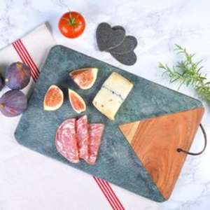 Tabla de cortar de madera y mármol de alta calidad con un diseño reversible que le permite usar ambos lados para diferentes tipos de alimentos - Product Image 3