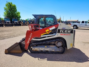 Chargeuse compacte TAKEUCHI TL6R 2023 avec moteur Kohler, pompe Parker et haute efficacité - Product Image 2