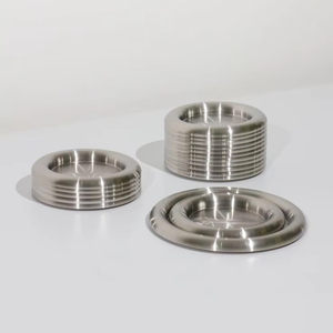 Ensemble de sous-verres en acier inoxydable de haute qualité pour boissons plateaux à boissons ronds sous-verres modernes antidérapants pour la décoration intérieure - Product Image 1