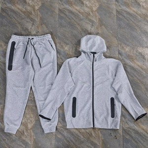 Vente en gros OEM survêtement en coton et polyester épais ensemble de jogging à capuche impression personnalisée logo hommes ensemble de sweat à capuche épais pour hommes - Product Image 5