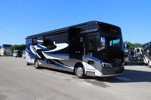 ขายส่งรถบ้านมือสองปี 2020 2022 2023 รุ่นหรูหรา 33BG / 26RL Forest River Alpha Wolf Camper Motorhomes สำหรับ 4-6 คน - Product Image 3