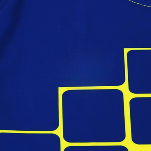 Venta al por mayor elegante amarillo azul marino fútbol Jersey Kit Digital cuadrado estampado poliéster tela hombres fútbol uniforme con pantalones cortos - Product Image 5