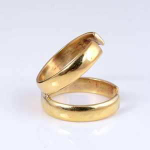 Joyería al por mayor 18K chapado en oro Irregular suave abrazo latón anillos de boda de moda para las mujeres - Product Image 2