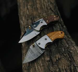 Couteaux pliants portables faits à la main avec manche en bois, vente en gros pour le camping, la survie et le bushcraft, haute qualité, personnalisés avec étuis - Product Image 3