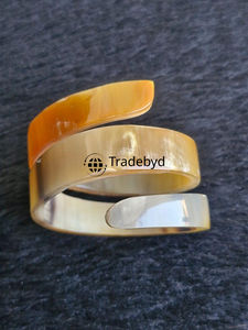 กำไลข้อมือฝังลายกระดูก ดีไซน์ทันสมัย พรีเมียม ของขวัญสำหรับทุกเพศ โดย Tradebyd - Product Image 2