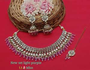 Nuevo diseño chapado en oro tradicional gota perla y piedra tachonado pendiente Mangtika gargantilla collar conjunto y conjunto de joyería para mujer - Product Image 4