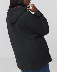 Sudadera con capucha clásica esencial negra de gran tamaño de longitud completa para mujer, sudaderas con capucha en blanco antiarrugas y transpirables al por mayor para mujer - Product Image 5