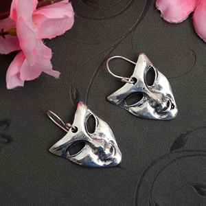 Pendientes colgantes de cara de Picasso para mujer, delicados hechos a mano, oro de 18 quilates y Plata de Ley 925 chapada con piedra principal de perla - Product Image 3