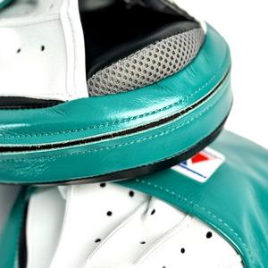 Almohadilla de enfoque de boxeo hecha a medida, guante de enfoque de boxeo, almohadilla para patear, objetivos de mano, almohadillas de enfoque de perforación con logotipo de tu gimnasio Oem - Product Image 5