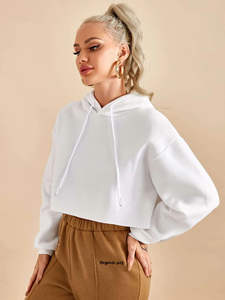 Sudadera con capucha corta de invierno para mujer con estilo Diseño impreso cómodo y de moda con logotipo frontal Hecho en Pakistán Precio bajo - Product Image 3