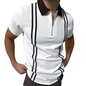 Polo à manches courtes blanc pour homme avec fermeture éclair et design rayé, tricoté, coupe classique, style sportif - Product Image 1