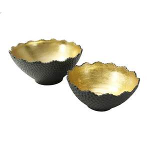 Bol de service en aluminium à bas prix, fait à la main avec de l'émail noir à l'intérieur et à l'extérieur, pour la salade et le service - Product Image 1