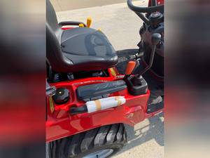 2023 MASSEY FERGUSON Tracteur compact GC1723E avec pompe et boîte de vitesses Nouveau modèle - Product Image 6