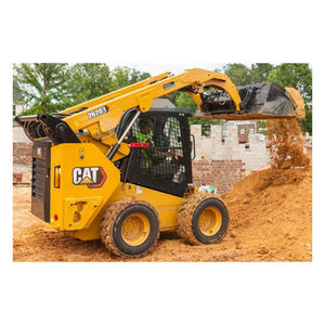 Cargador compacto eficiente con compatibilidad de cubo, horquillas y hoja de nieve para uso durante todo el año - Product Image 6