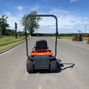 Tondeuse à gazon Kubota GR2120 4WD Diesel à conduite assis pour les paysagistes et les agriculteurs - Product Image 2