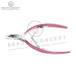 Poignée de couleur rose coupe-ongles personnalisé sur mesure dissolvant de peau morte pince ongles par Beauty Concept International durable - Product Image 4