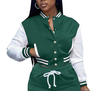Top Tendance 2024 Personnalisé à manches longues en cuir flocage respirant femmes Crop vestes en gros baseball femmes varsity veste - Product Image 3