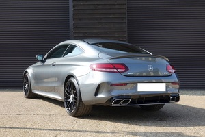 เมอร์เซเดส-เบนซ์ C63 AMG ปี 2019 พวงมาลัยขวา เกียร์อัตโนมัติ เครื่องยนต์เทอร์โบ รุ่นคูเป้ เบาะหนัง ยาง R20 - Product Image 5