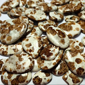 พลอยวอลลาสโตไนต์สีขาวธรรมชาติทรงปาล์มสโตนแบบหลวม น้ำหนัก 500 กรัม จากออสเตรเลีย สำหรับทำเครื่องประดับ - Product Image 2