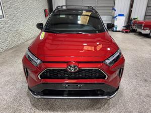 Toyota RAV-4 Prime XSE 2025 à faible kilométrage, un puissant système de 302 ch, autonomie électrique jusqu'à 42 miles - Product Image 4