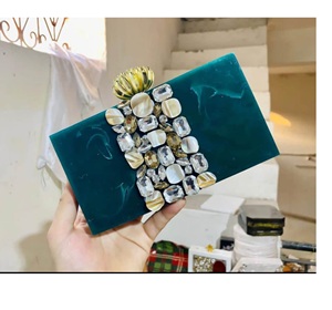 Pochette de type résine personnalisée artisanale indienne de couleur marron pour femmes sacs fourre-tout promotionnels fabriqués en Inde - Product Image 4