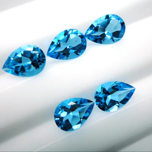 Piedra preciosa de Topacio Azul suizo genuino, forma de pera suelta, Topacio Azul suizo, piedra cortada facetada para hacer joyas - Product Image 1