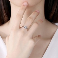 Bagues en Moissanite Couleur D Clarté VVS Design Trèfle à Quatre Feuilles Taille Ajustable Argent Sterling S925 Plaqué Rhodium