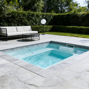 Piscine SPA en fibre de verre directement de l'usine avec contrôle de température réglable, jets et filtration intégrée - Product Image 5