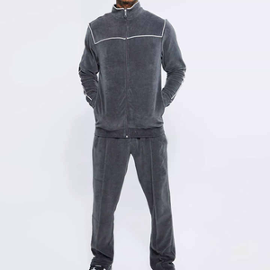 Chándal para hombre de diseñador de lujo transpirable en blanco de talla grande cálido 2 piezas chándal de terciopelo - Product Image 1