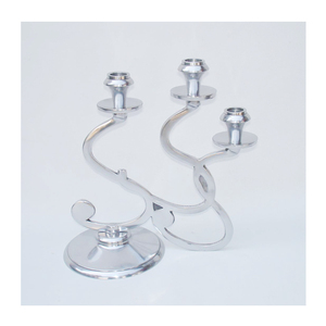 Portavelas de Menorah trenzado elegante niquelado de aluminio Estilo nórdico elegante increíble portavelas Jewesh de lujo Multi llama - Product Image 1