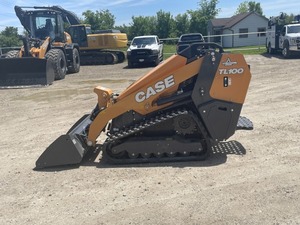 Mini-chargeuse sur pneus CASE TL100 pour travaux de construction et agricoles - Product Image 5