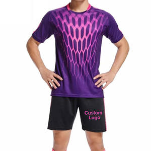 Meilleures ventes de maillots de football noir et jaune personnalisés, vêtements d'équipe respirants avec impression de logo, nouveau design, ensembles d'uniformes de football - Product Image 1