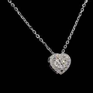 Collier pendentif en diamant de laboratoire en forme de coeur de 1.19 ct or blanc 14 carats bijoux légers à porter quotidiennement - Product Image 3