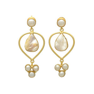Pendientes de Perlas de Agua Dulce Naturales Blancas Ostra, Estilo Vintage, Latón Chapado en Oro de 24K, Hechos a Mano, para Boda, para Mujer - Product Image 2