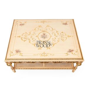 Mesa de Centro Cuadrada de Lujo con Arte Floral Pintado a Mano, Estante Inferior de Ratán y Guirnaldas de Latón Dorado para Interiores Clásicos - Product Image 3