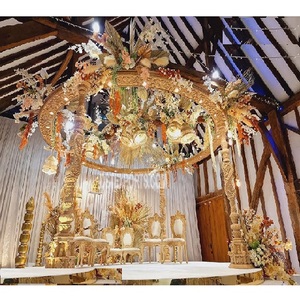 Magnifique mandap sculpté en paon pour mariage en intérieur, nouveau design Mayur, mandap de mariage élégant en bois sculpté, Canada - Product Image 1