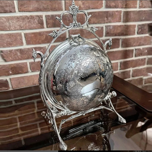 Sculpture décorative créative, élégante et stylée en métal et cristal diamant, thème pomme, couleur noir brillant - Product Image 6