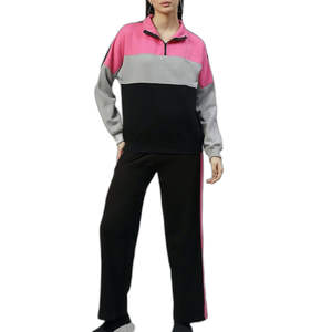 Conjunto Deportivo de Dos Piezas para Mujer con Logotipo Personalizado, 100% Algodón, Transpirable y Ecológico, Hecho en Pakistán - Product Image 4