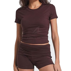 Pantalones cortos y camisa de gimnasio ajustados de alta calidad para mujer, ropa de entrenamiento personalizada cómoda con patrón sólido - Product Image 3