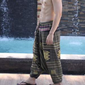 Pantalon d'été léger 100% coton respirant et écologique Style Mhong fermeture à taille élastique pantalon tribal en toile décontracté - Product Image 1