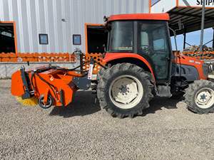 Barredora de Carreteras de Alta Eficiencia SAYGINLAR, Montada en la Parte Trasera del Tractor, con Motor y Cucharón, para Limpieza de Fábricas, Granjas y Almacenes, 1 Año de Garantía - Product Image 2