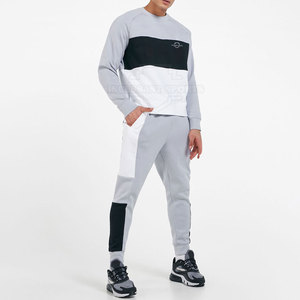 Conjunto de ropa deportiva para hombre, chándal informal de dos piezas, Top, pantalones para el sudor, traje de marca privada - Product Image 1